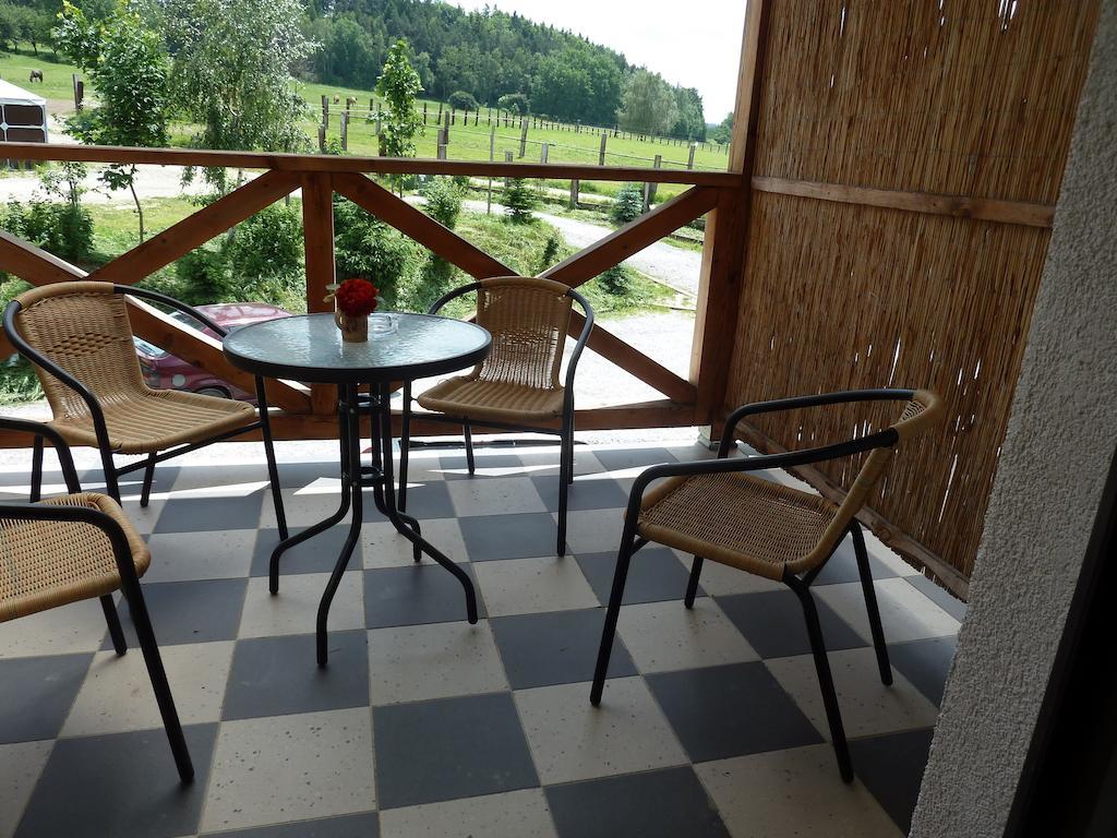 Q Ranch Hotel Bezdekov  ห้อง รูปภาพ