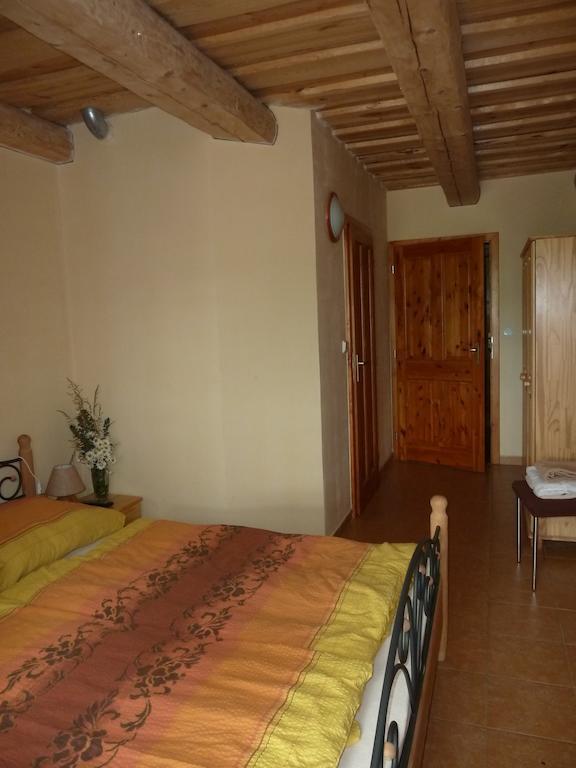 Q Ranch Hotel Bezdekov  ห้อง รูปภาพ