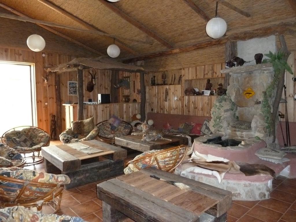 Q Ranch Hotel Bezdekov  ภายนอก รูปภาพ