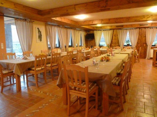 Q Ranch Hotel Bezdekov  ภายนอก รูปภาพ