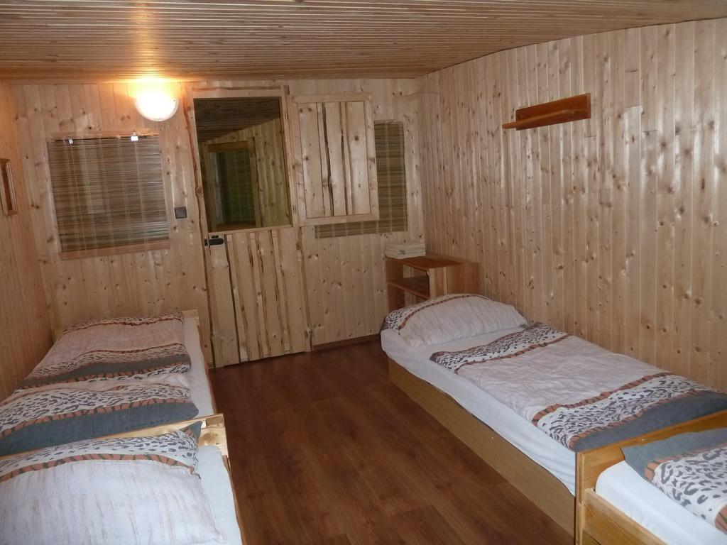 Q Ranch Hotel Bezdekov  ห้อง รูปภาพ
